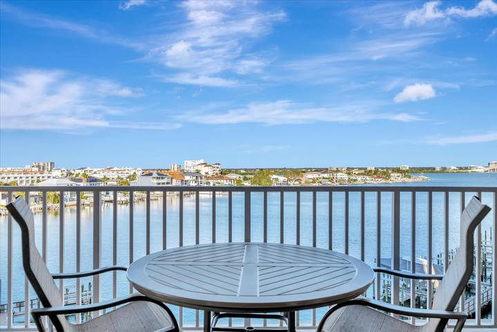 Vacation rental for 8 people, with balcony and pool, child-friendly in Clearwater