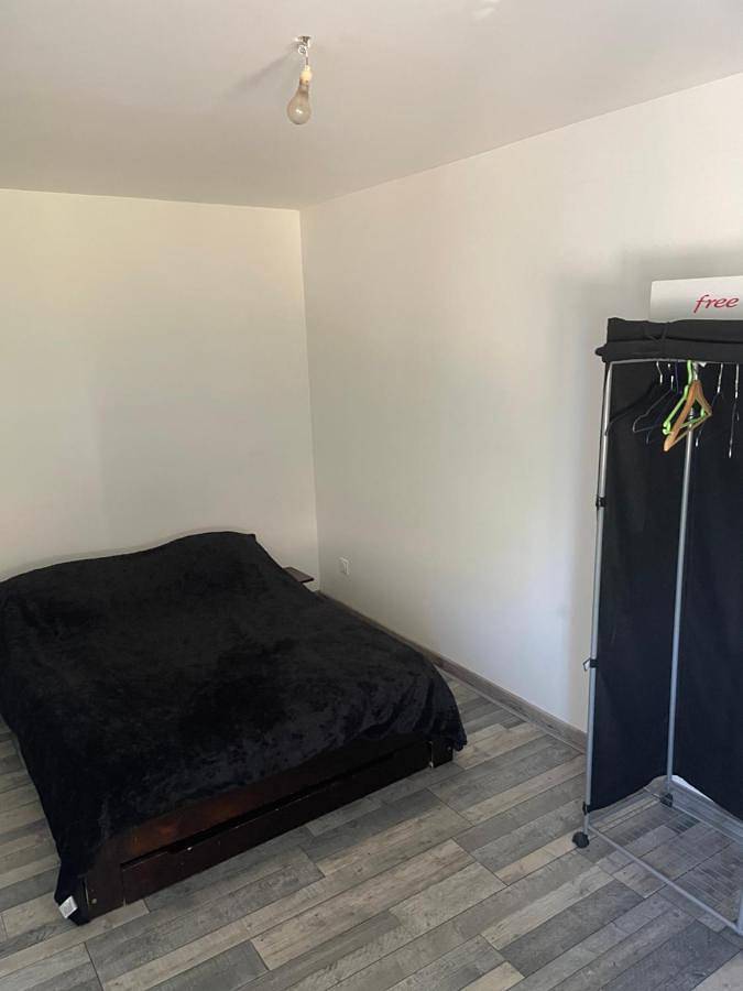 Appartement entier, Appartement Rdc calme en hyper centre-ville in Digoin, Région de Charolles