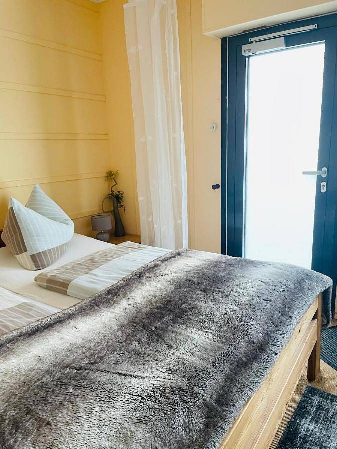 Hotel für 2 Personen, mit Terrasse und Garten sowie Seeblick in Bad Kleinen