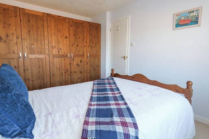 Fairways, family friendly, character holiday cottage in Wyke Regis in Weymouth, Dorset