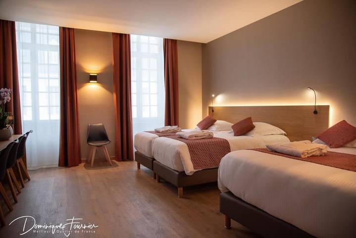 Hôtel pour 2 personnes, avec jacuzzi et sauna ainsi que piscine et jardin dans Office de Tourisme de Luchon - 4