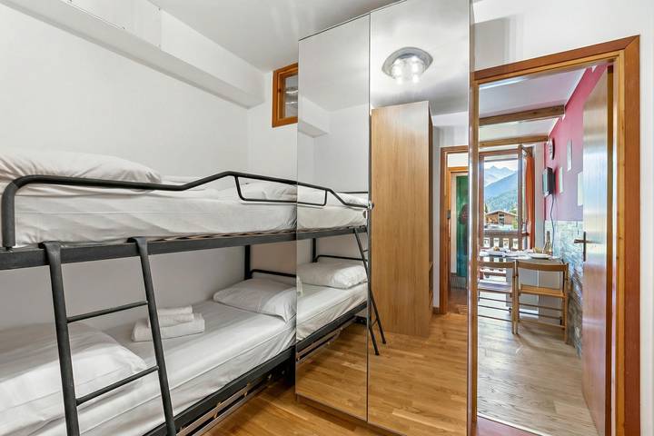 Ganze Wohnung, Studio Valleverde 26B Ski-in/out with Balcony in Sestriere, Via Lattea