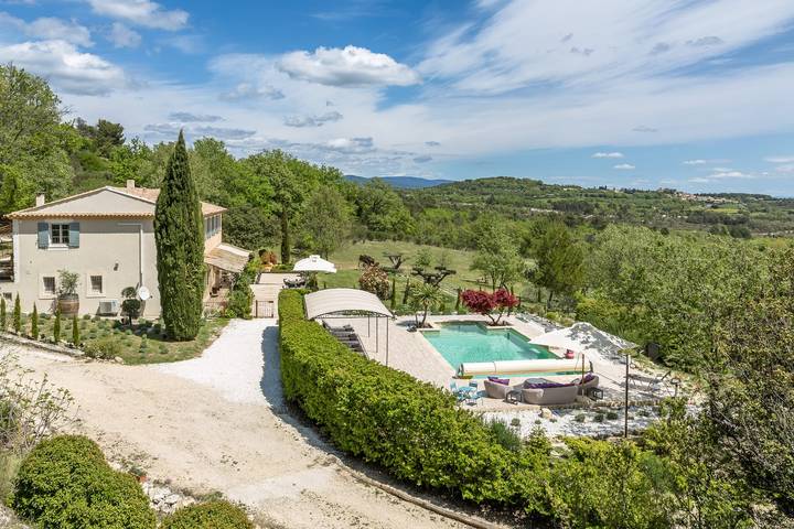 Maison de vacances pour 10 personnes, avec Terrasse ainsi que Jardin et Piscine à Murs