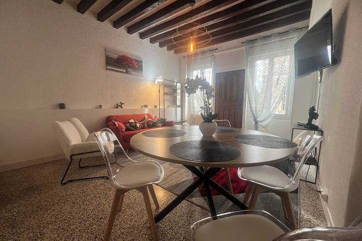 Location de vacances pour 6 personnes, avec Jardin à Bléneau