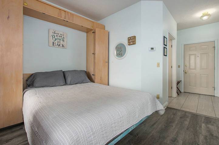 Ferienwohnung für 4 Personen, mit Whirlpool und Terrasse sowie Pool - 1