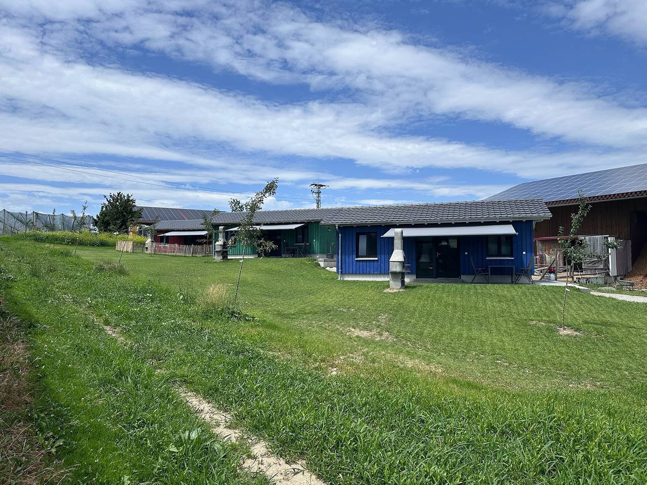 Ganze Ferienwohnung, Ferienhaus 'Haus Kirsche' mit privater Terrasse, Wlan und Klimaanlage - Hundefreundlich in Kressbronn am Bodensee - Poppis, Kressbronn am Bodensee