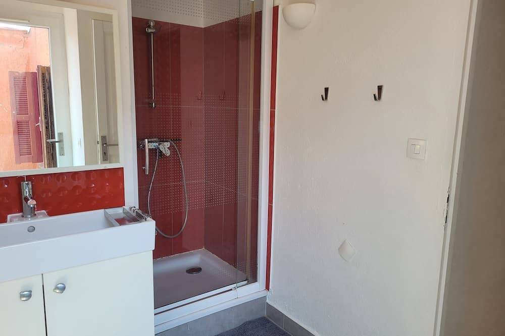 House with terrace Gulf of Porto near the sea For couples or families in Serriera, Parc naturel régional de Corse