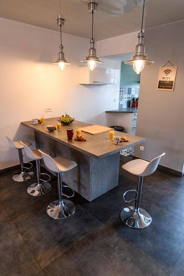 Location de vacances pour 12 personnes, avec sauna ainsi que jacuzzi et jardin, adapté aux familles à Dormans - 3