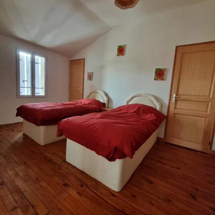 Location de vacances pour 8 personnes, avec terrasse à Authon-Ébéon - 2