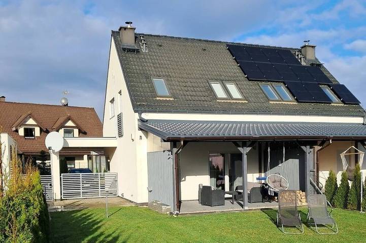 Ferienhaus für 6 Personen, mit Garten und Terrasse sowie Pool