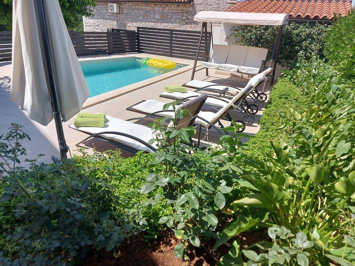 Ferienhaus für 10 Personen, mit Balkon/Terrasse und Garten sowie Pool in Porec und Umgebung - 3