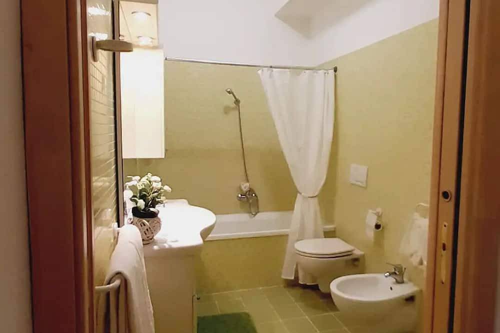 Entire apartment, Marcozzi House Grottammare (south area, fourth row sea) in San Benedetto del Tronto, Riviera delle Palme