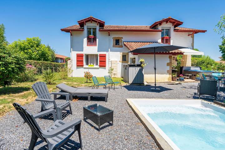 Chambre d’hôte pour 6 personnes, avec jardin