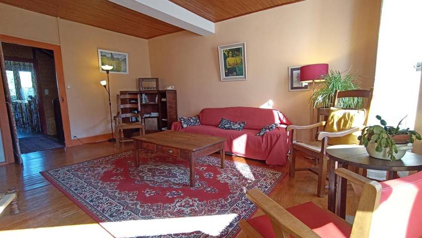 Location de vacances pour 2 personnes, avec vue et jardin, adapté aux familles à Serres-sur-Arget - 2