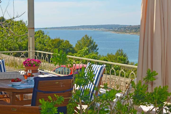 Holiday home for 10 people, with hot tub and garden as well as balcony, with pets - 1