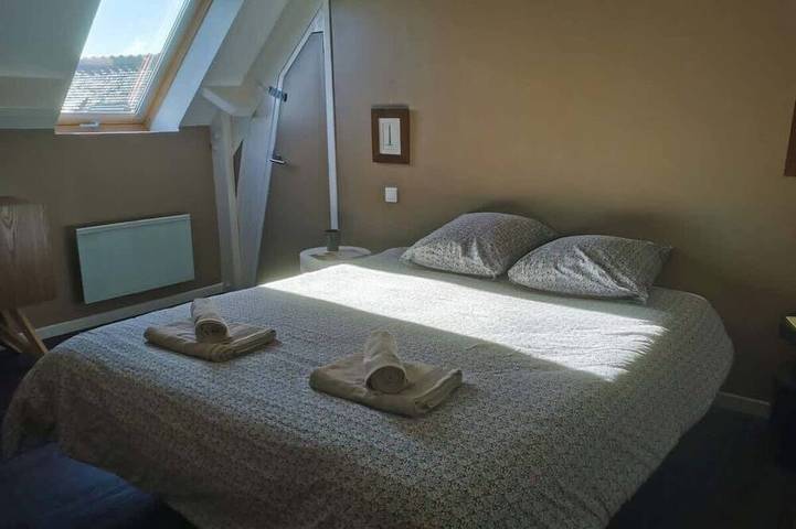 Location de vacances pour 8 personnes, avec balcon et jardin, animaux acceptés à Guimaëc - 2