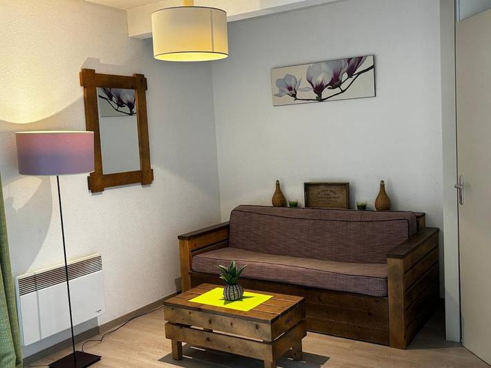 Appartement de vacances pour 6 personnes, avec terrasse ainsi que piscine et vue