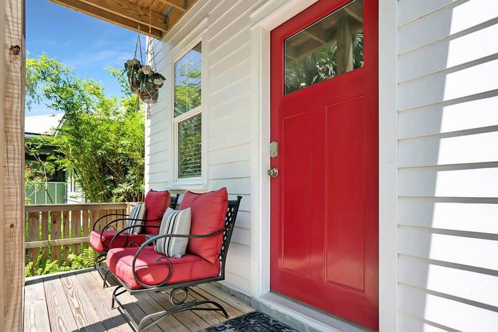 Vacation rental for 5 people, with yard and balcony, kid friendly in St. Augustine