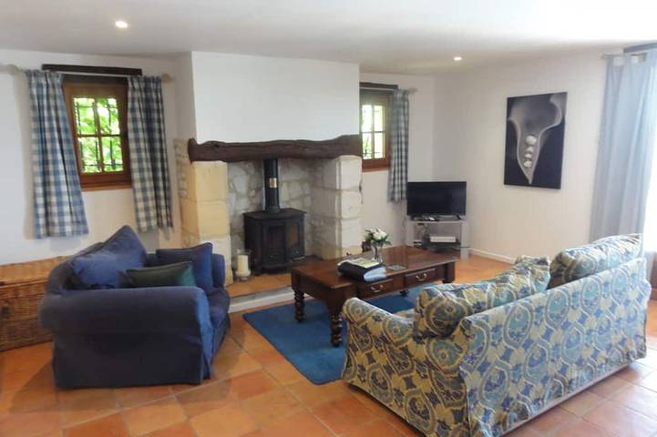 Gîte pour 2 personnes, avec terrasse, animaux acceptés à Douzains - 4