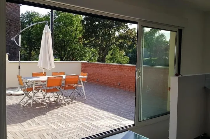 Arras Belle Maison,Grande Terrasse Avec Vue Sur Tres Beau Parc in Arras, Région d'Arras