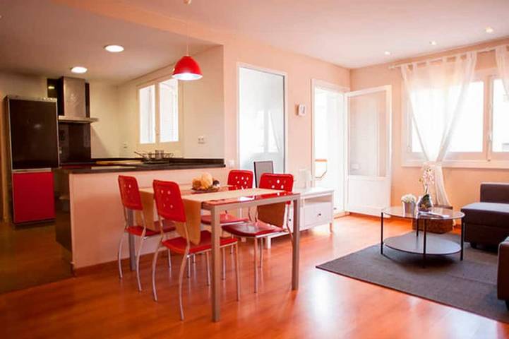 Ferienwohnung für 4 Personen, mit Balkon in Valencia