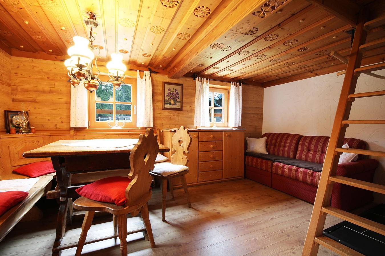 Ganze Ferienwohnung, Hütte für bis zu 9 Personen in St. Nikolai im Sölktal, Tauern