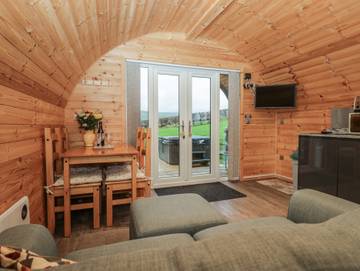 Hut for 4 People in Cumbria, England, Photo 4