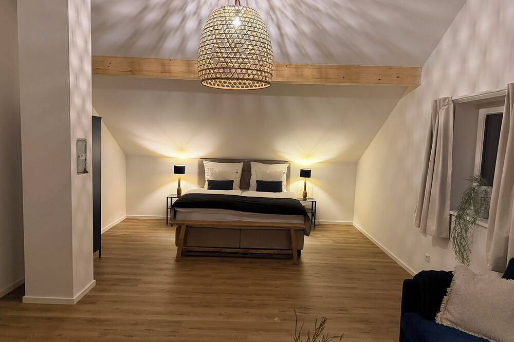 Die Alte Meierei - Historisches Ferienhaus mit Wellness - 150m zum Naturstrand in Quern, Steinbergkirche
