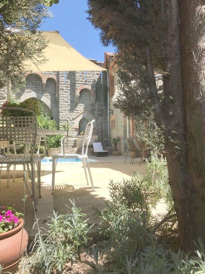 Ferienwohnung für 2 Personen, mit Terrasse und Pool in Cesseras