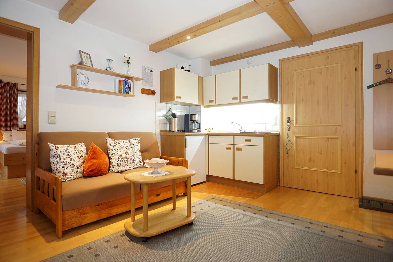 Ganze Ferienwohnung, Haus Plenk - Chiemgau Karte - Ferienwohnungen Falkenstein und Gamskogl für 2 Personen mit Balkon, 40 qm in Inzell, Bayerische Alpen