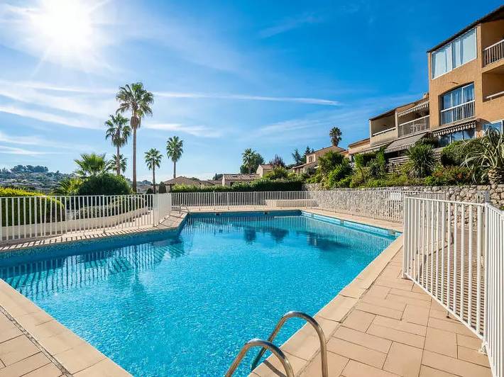 Apartamento de vacaciones para 4 personas, con terraza y piscina - 1