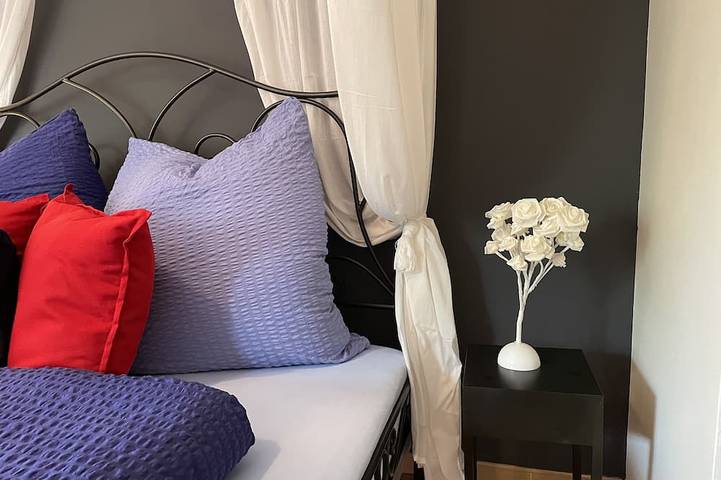 Gîte pour 2 personnes, avec jardin et terrasse à Le Pin - 4