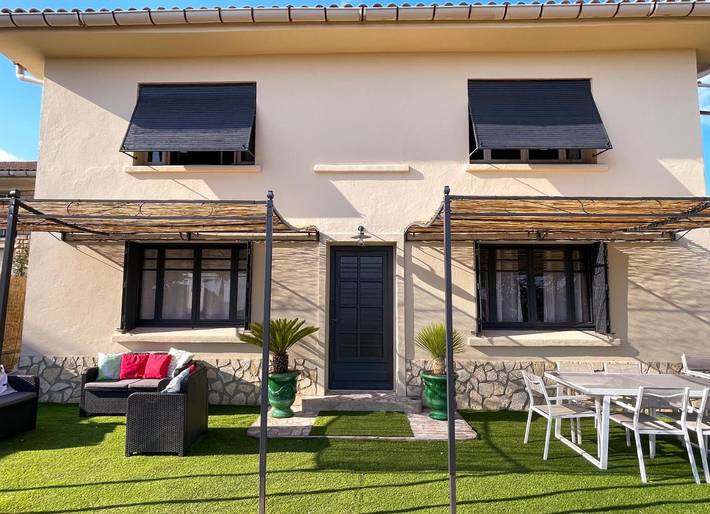 Location de vacances pour 5 personnes, avec jardin à Pouzilhac - 4