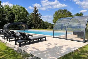 Gîte pour 6 personnes, avec jardin et piscine, animaux acceptés à Le Poiré-sur-Vie