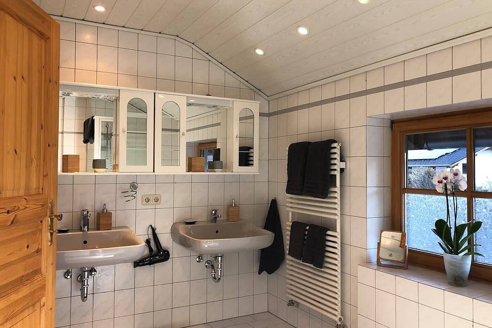 Ferienhaus am Freizeitgebiet Hocheck, 105qm in Oberaudorf, Bayerische Alpen