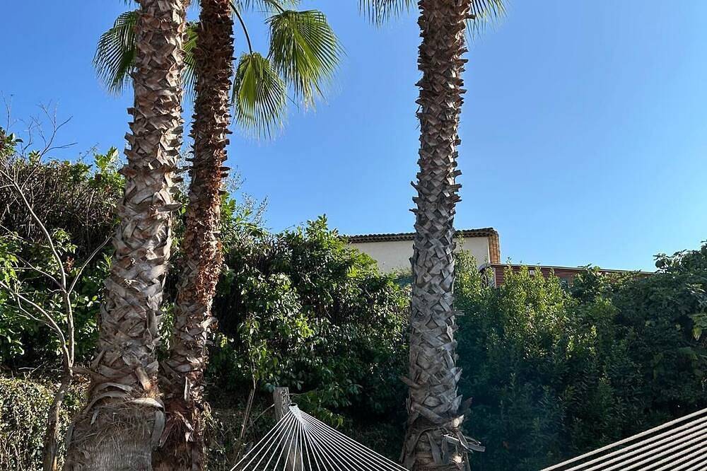 Villa à Saint Jeannet dans l'arrière pays Niçois \n10 personnes\njardin clos in Saint-Jeannet, Région de Cannes