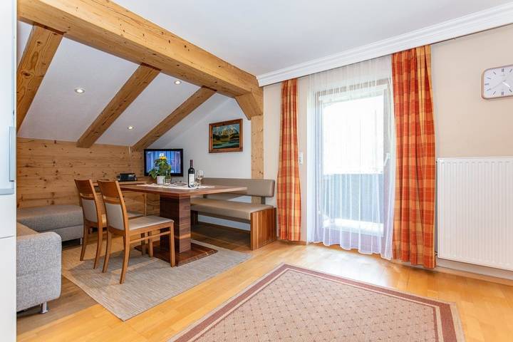 Ferienwohnung für 4 Personen, mit Balkon und Garten in Sankt Ulrich am Pillersee - 3