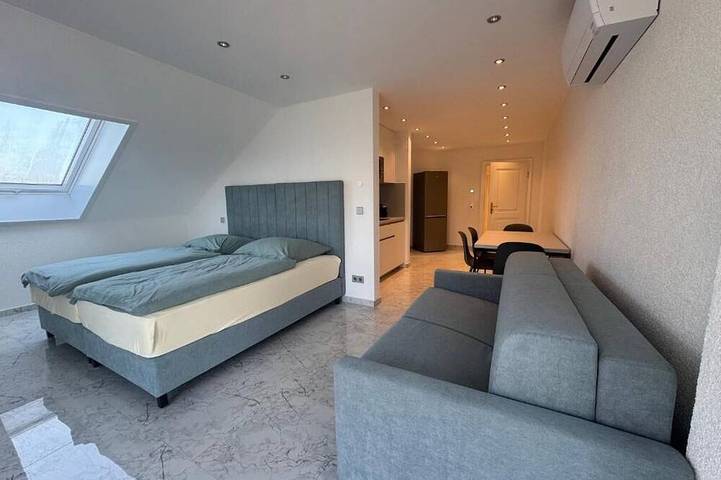 Ferienwohnung für 4 Personen, mit Balkon und Garten sowie Pool - 1
