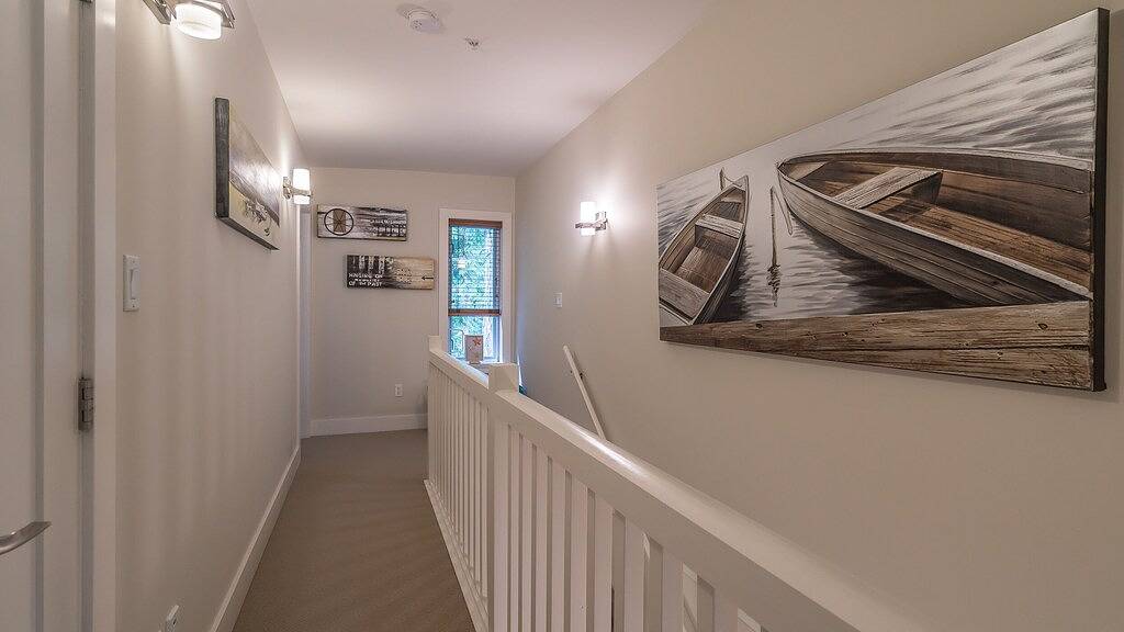 Luxuriöses Stadthaus im Wald -5 min zum Strand in Parksville, Regional District of Nanaimo