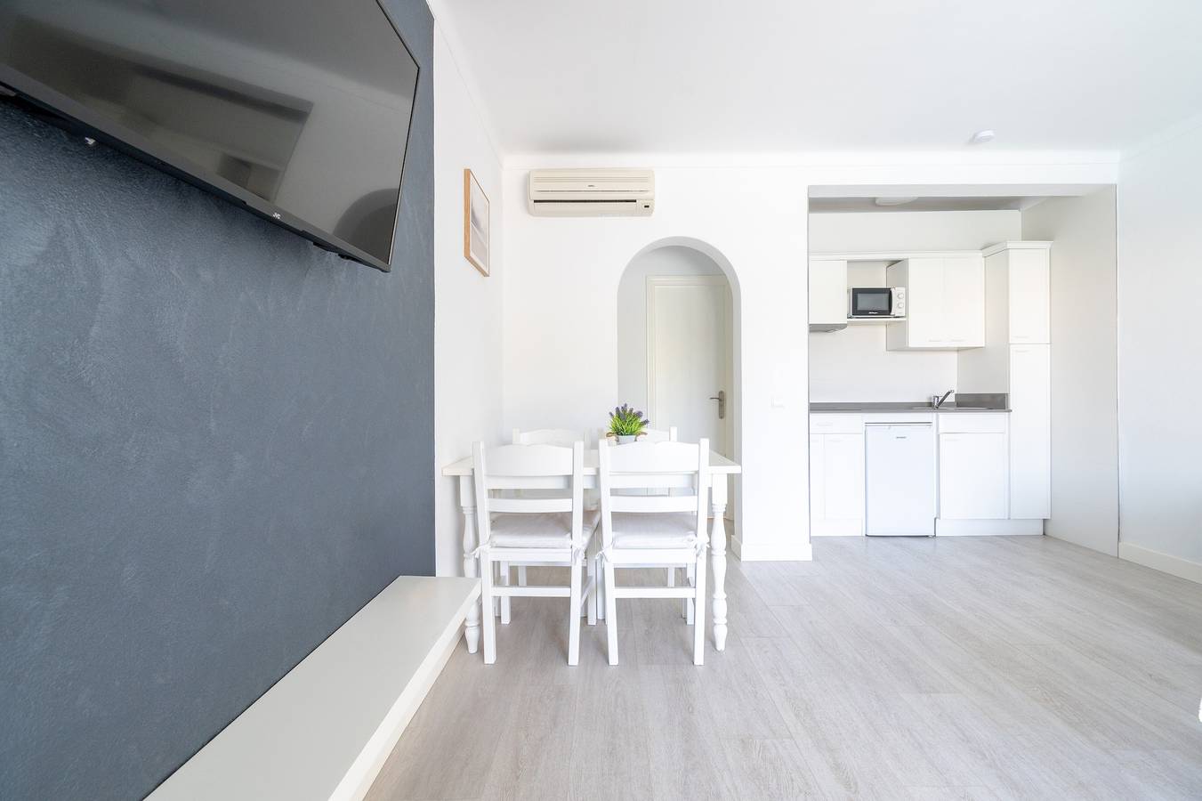 Ganze Wohnung, Apartment „A De 1 Dormitorio“ mit Gemeinschaftspool, Wlan und Klimaanlage in Cala Serena, Felanitx