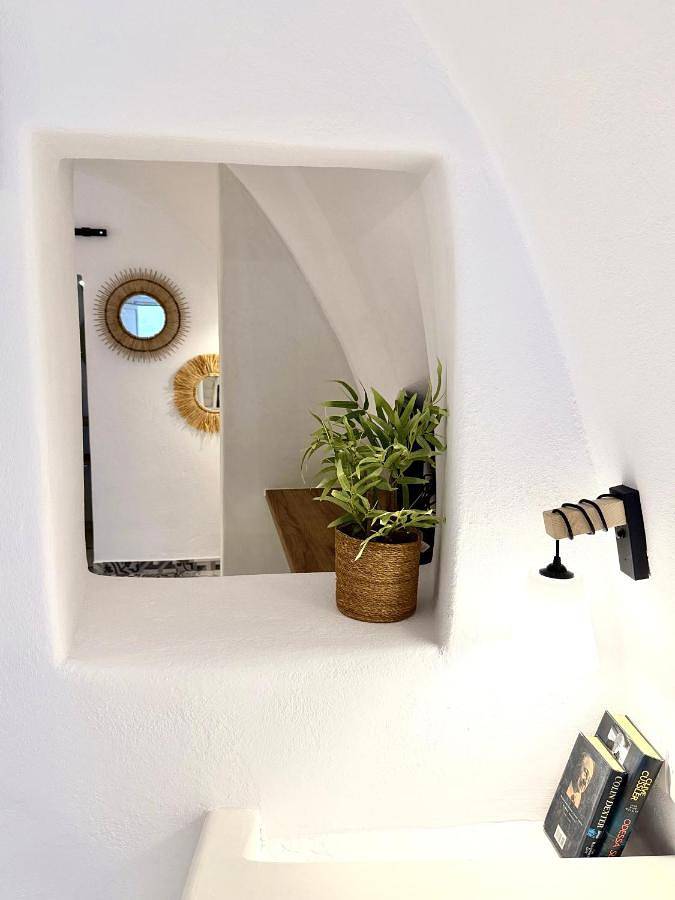 Chambre d’hôte pour 2 personnes, avec jardin à Perissa - 2