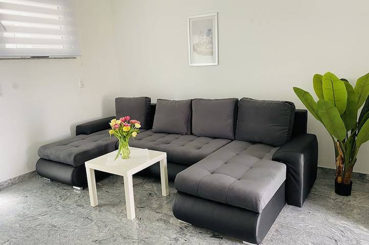 Ganze Wohnung, Moderne, helle Ferienwohnung mit Blick auf weite Landschaft; Parkplatz vorhanden in Sigmarszell, Bayerisch Schwaben