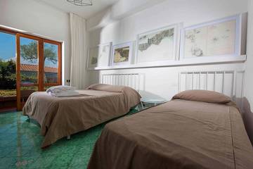 Villa With Pool for 14 People in Sorrento, Tyrrhenian Coast Campania, Photo 3