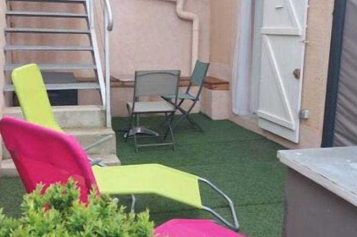 Gîte pour 2 personnes, avec terrasse à Creissels - 4