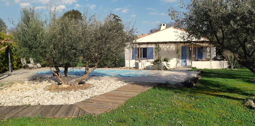 Gîte pour 6 personnes, avec piscine