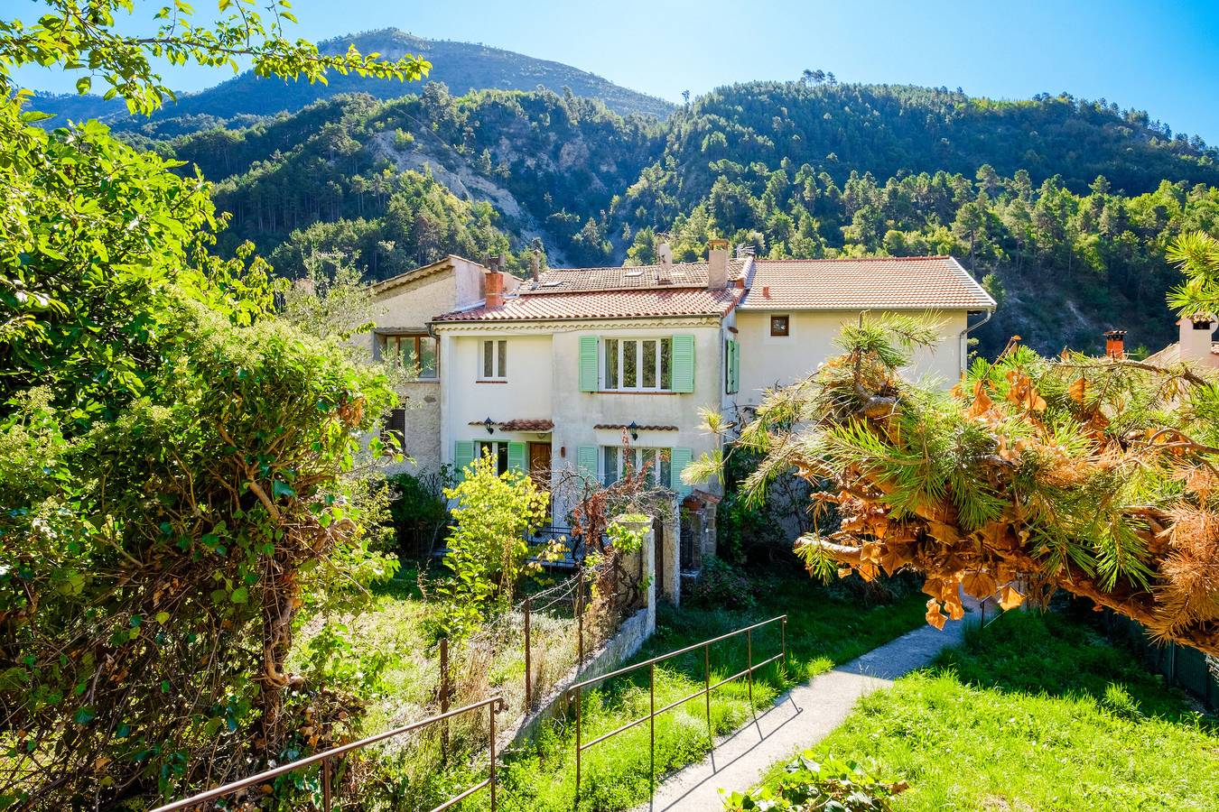 Holiday Home 'Jolie Maison' with Wi-Fi in Lucéram, Nice region