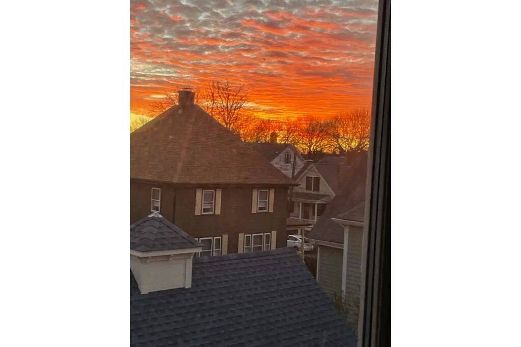 Ganze Wohnung, Nautically themed apartment with Ocean View in Bristol (RI), Bristol County