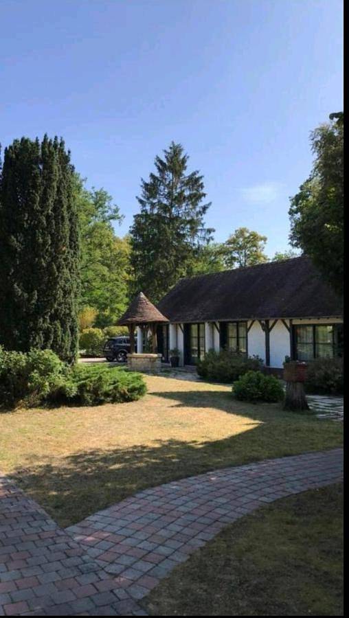 Les Enclos Bed and Breakfast à 4 mn de Chantilly in Lamorlaye, Oise