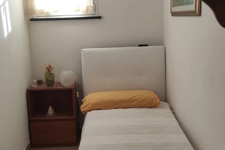 Location de vacances pour 3 personnes, avec terrasse ainsi que jardin et jacuzzi à Leivi - 3