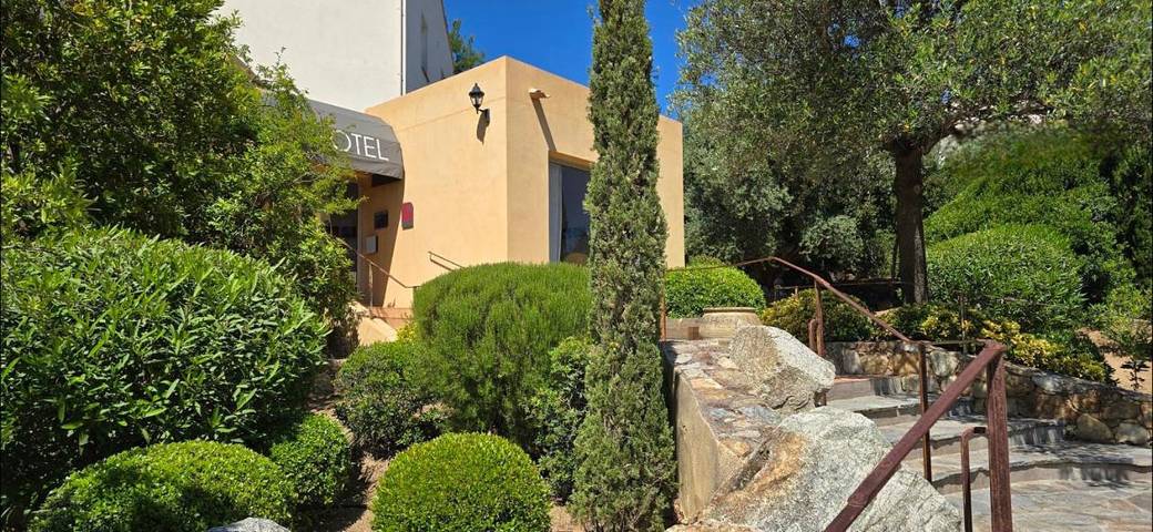 Hôtel pour 2 personnes, avec jardin ainsi que piscine et vue à L'Île-Rousse - 4